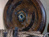 Kast 3_houten katrollen, hamers e.a. - afbeelding 3 van  4