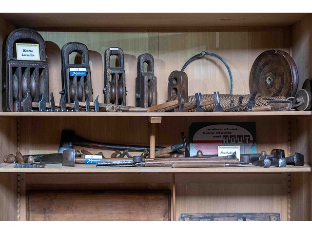 Kast 3_houthakkers materiaal e.a. - afbeelding 3 van  5