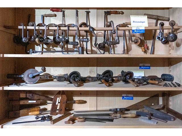 Kast 5_handdraaiboren - afbeelding 1 van  2