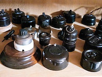 Kast 6_elektrische materialen in bakeliet - afbeelding 2 van  5