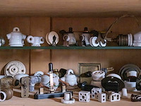 Kast 6_elektrische materialen in porselein - afbeelding 5 van  9