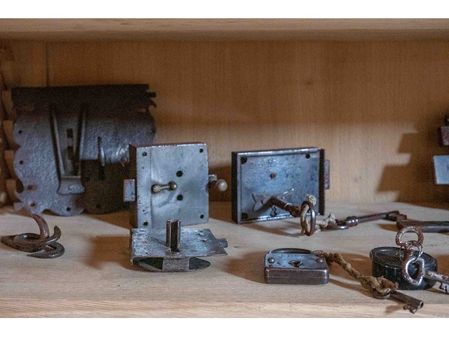 Kast 6_sloten - afbeelding 2 van  4