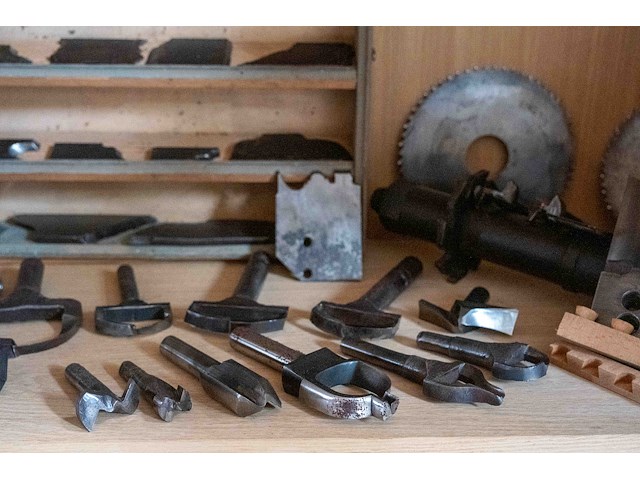 Kast 6_unieke collectie topie messen en boren - afbeelding 6 van  6