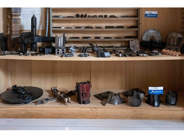 Kast 6_unieke collectie topie messen en boren - afbeelding 1 van  4