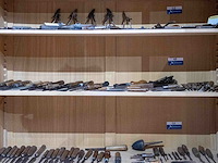 Kast 7_beitels e.a. - afbeelding 1 van  4