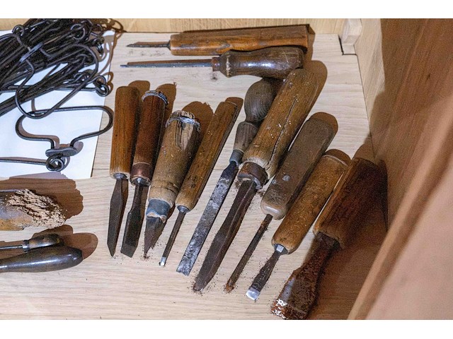 Kast 7_beitels e.a. - afbeelding 4 van  4