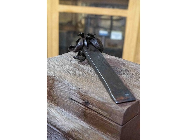 Kast 7_steenbeitels om ronde gaten te maken, passers e.a. met pièces uniques - afbeelding 4 van  5