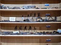 Kast 7_zaagtandtrekkers en spookschaven - afbeelding 1 van  4