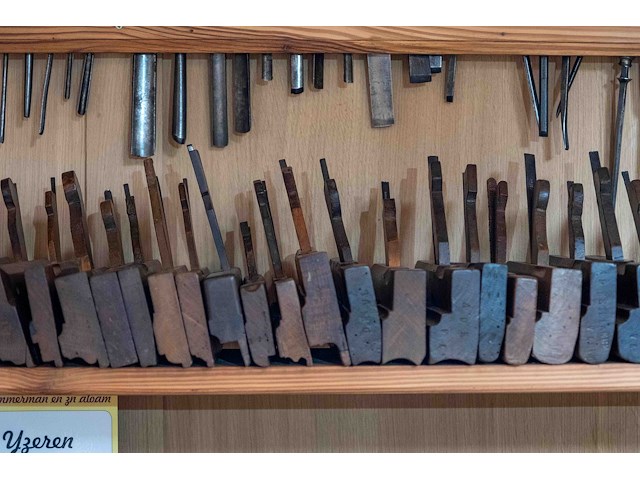 Kast 8_houten schaven - afbeelding 2 van  5