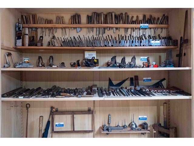 Kast 8_ijzeren schaven stanley e.a. - afbeelding 1 van  9