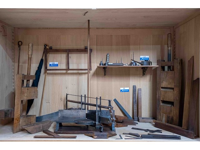 Kast 8_verstekzaag e.a. - afbeelding 1 van  5