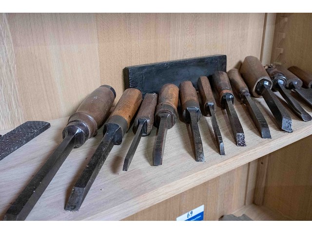 Kast 9_beitels en vijlen - afbeelding 3 van  3