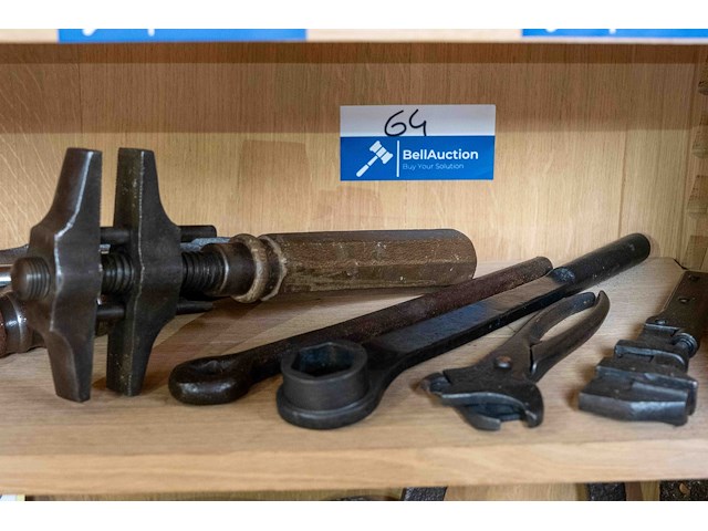 Kast 9_beitels, moersleutel e.a. - afbeelding 1 van  7