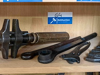 Kast 9_beitels, moersleutel e.a. - afbeelding 1 van  7