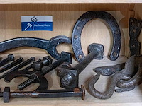 Kast 9_handgesmeede materialen - afbeelding 1 van  5