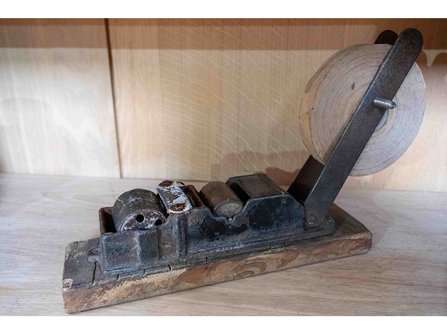 Kast 9_lijmroller in aluminium - afbeelding 2 van  3