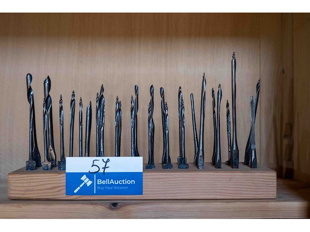 Kast 9_set boren - afbeelding 1 van  1