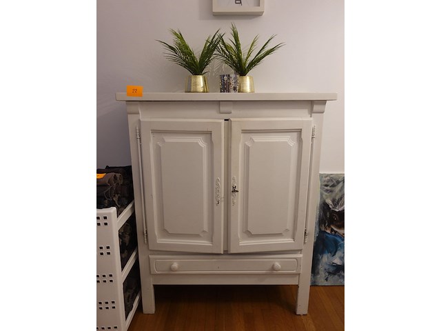 Kast + decoratie - afbeelding 1 van  2
