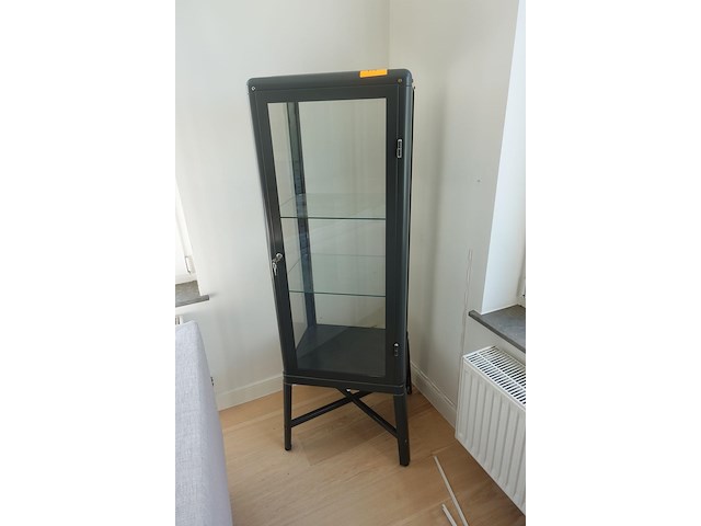 Kast in metaal - afbeelding 1 van  2