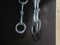 Kast + inhoud paardenmateriaal - afbeelding 8 van  9