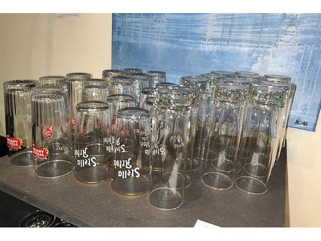 Kast + inhoud - afbeelding 2 van  3