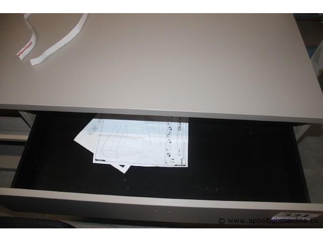 Kast laag - concept bureau's - afbeelding 2 van  2