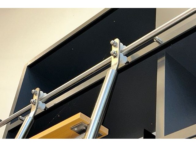 Kast + ladder op rail - afbeelding 3 van  8
