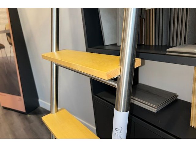 Kast + ladder op rail - afbeelding 4 van  8