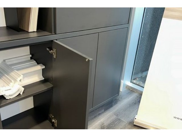 Kast + ladder op rail - afbeelding 5 van  8