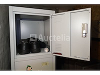 Kast met 4 kluisjes - afbeelding 3 van  4