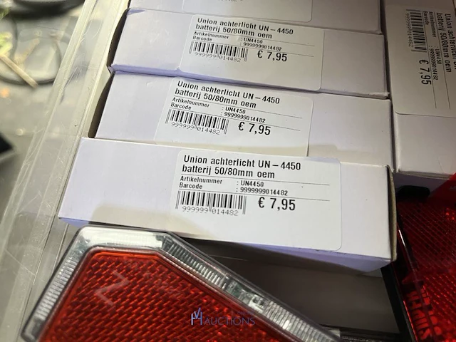 Kast met fietsonderdelen - afbeelding 33 van  34