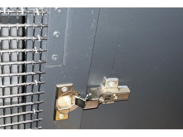 Kast met inhou - afbeelding 3 van  7