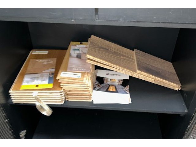 Kast met inhou - afbeelding 4 van  7