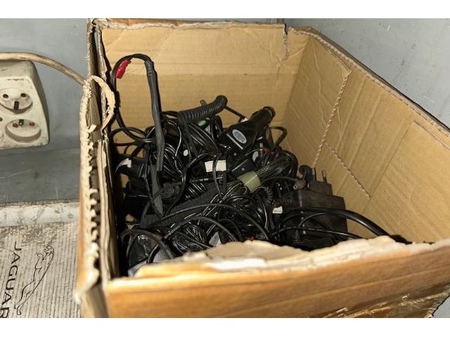 Kast met inhoud - afbeelding 3 van  6