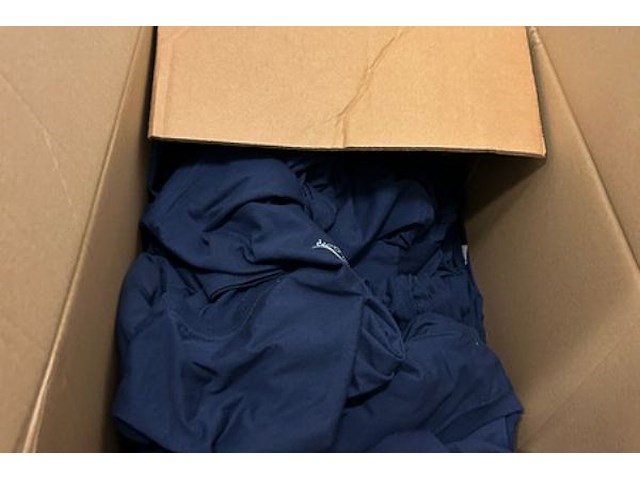 Kast met inhoud - afbeelding 7 van  8