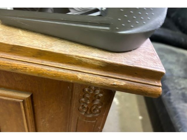 Kast met inhoud - afbeelding 10 van  10