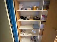 Kast met inhoud - afbeelding 2 van  14
