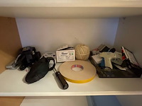 Kast met inhoud - afbeelding 4 van  14