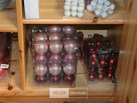 Kast met inhoud - afbeelding 6 van  6