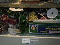 Kast met inhoud - afbeelding 4 van  10