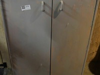 Kast met inhoud - afbeelding 1 van  5