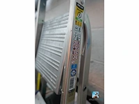 Kast met inhoud - afbeelding 8 van  9