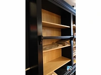 Kast met inhoud - afbeelding 10 van  15