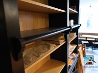 Kast met inhoud - afbeelding 11 van  15