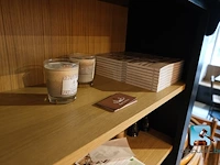 Kast met inhoud - afbeelding 14 van  15