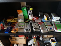 Kast met inhoud - afbeelding 3 van  5