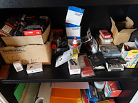 Kast met inhoud - afbeelding 4 van  5