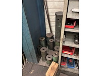 Kast met inhoud - afbeelding 2 van  2