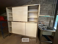 Kast met inox onderstel + volkern platen - afbeelding 1 van  3