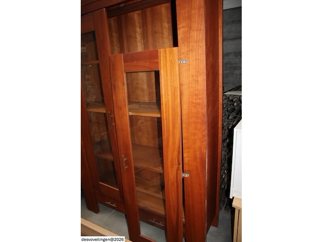 Kast met schuif en glazen deuren - afbeelding 3 van  3